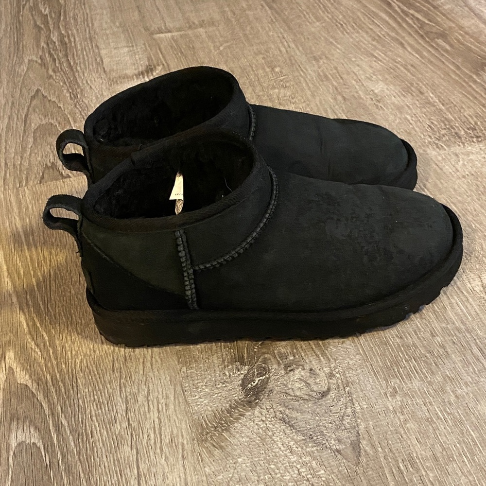UGG Classic Ultra Mini 7 - Picture 2 of 6